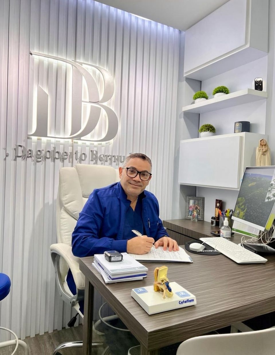 Dr. Dagoberto Bermúdez